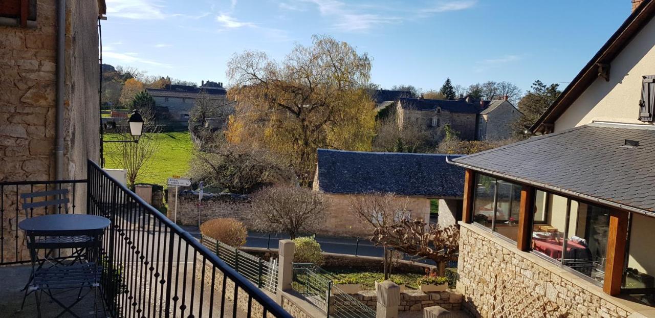 Le Gite De La Vieille Eglise De Coussergues Exteriör bild