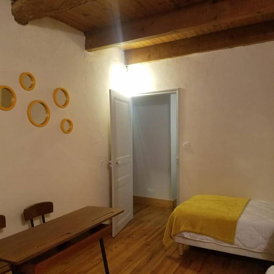 Le Gite De La Vieille Eglise De Coussergues Exteriör bild