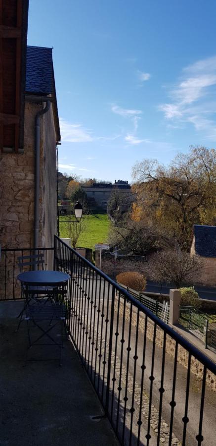 Le Gite De La Vieille Eglise De Coussergues Exteriör bild