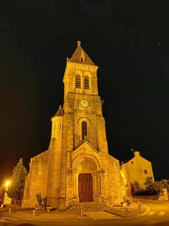 Le Gite De La Vieille Eglise De Coussergues Exteriör bild